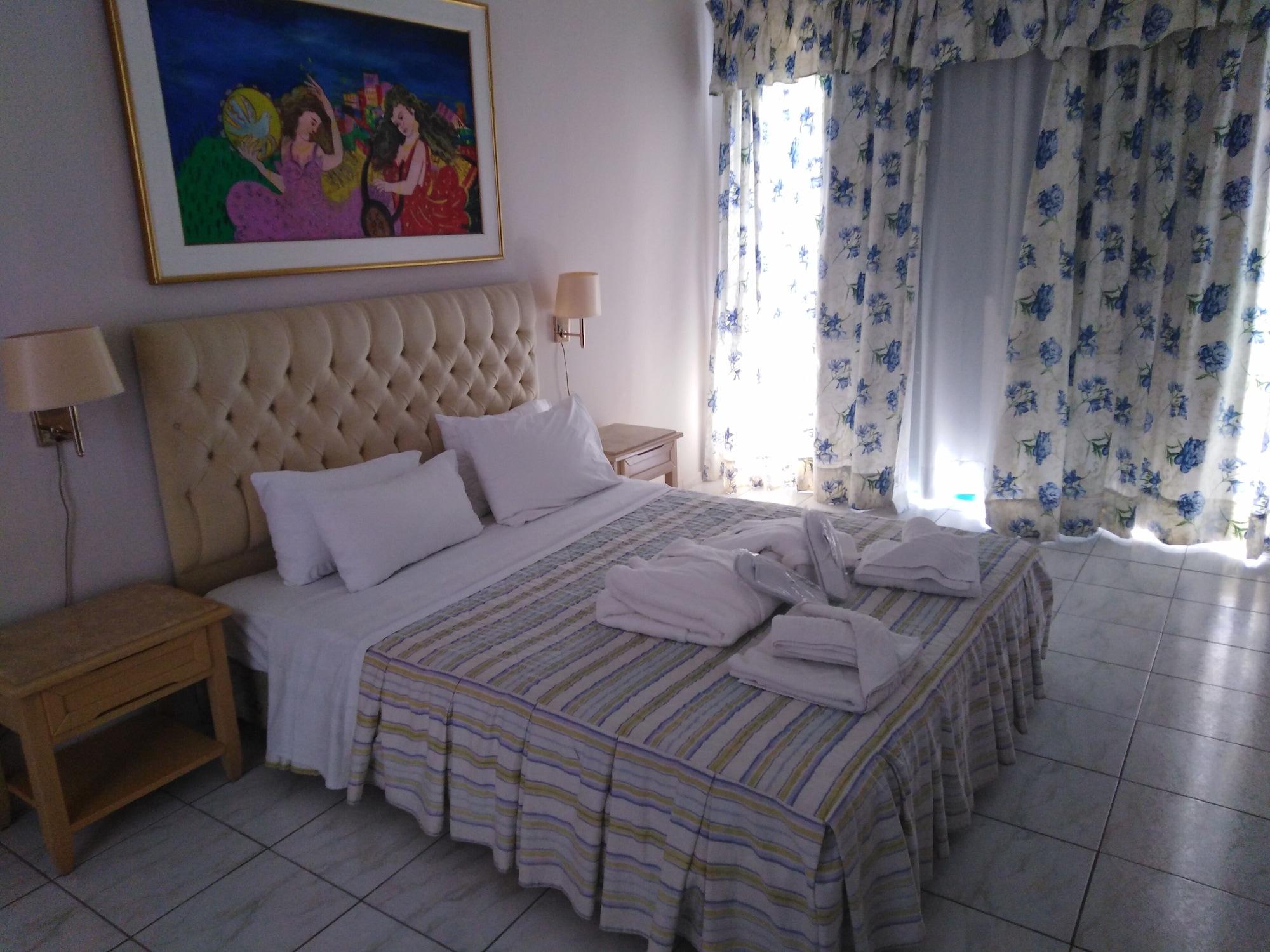Hotel Costa Blu à Benitses  Extérieur photo