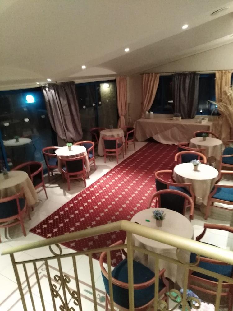 Hotel Costa Blu à Benitses  Extérieur photo